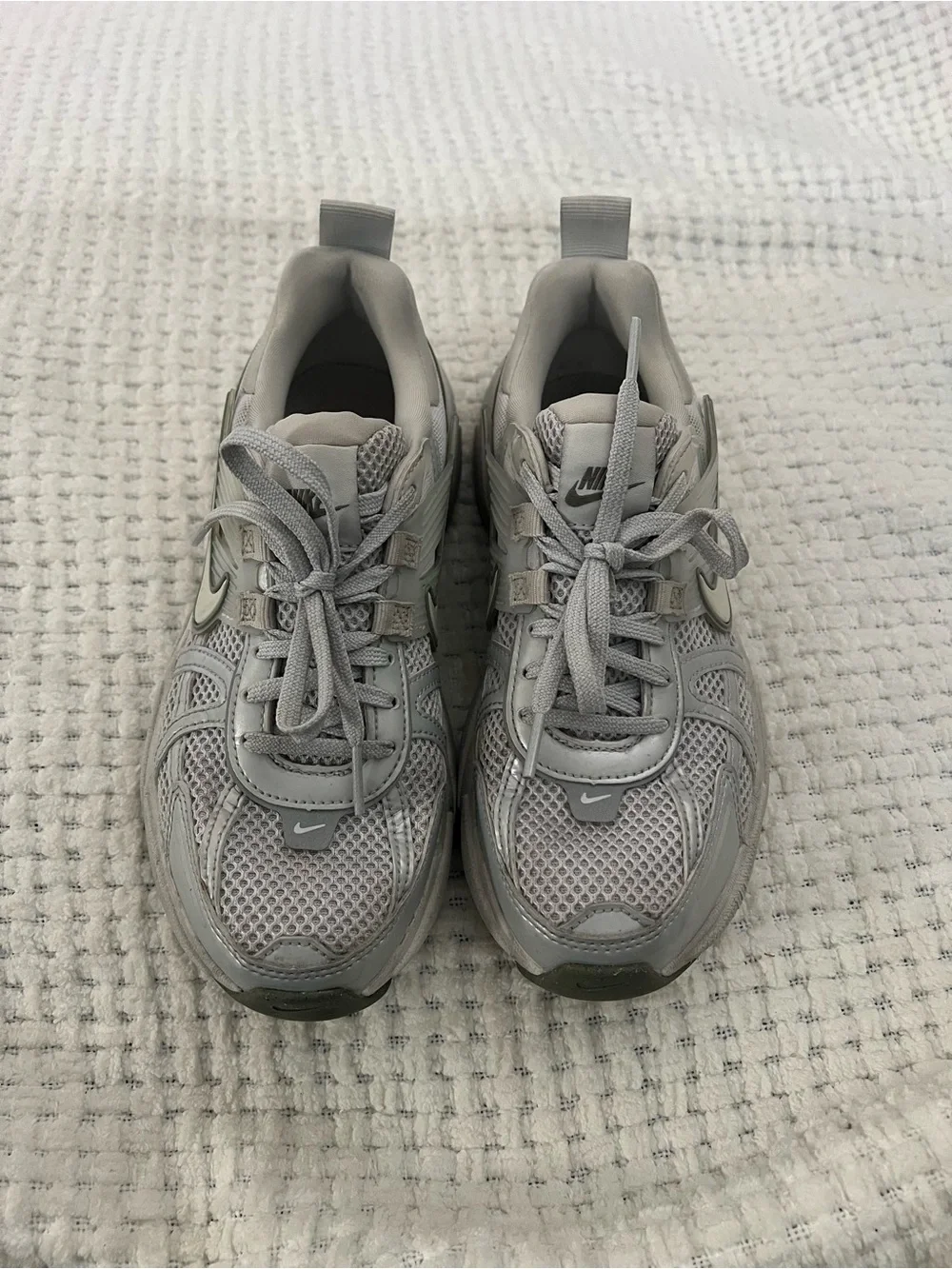 Nike Women’s V2K Run Shoes size 6